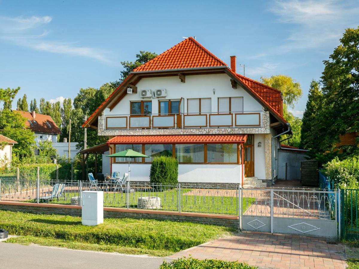 Holiday Home In Fonyod/Balaton 18566 Екстериор снимка